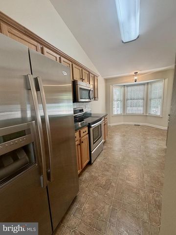 9504 S S. ROYAL CREST CT, Fredericksburg, VA 22408