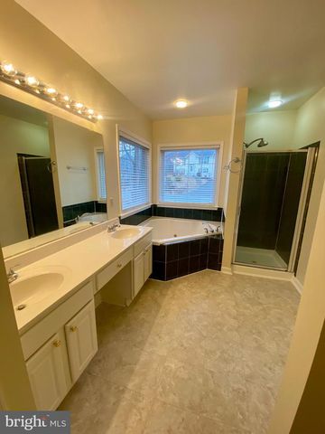 9504 S S. ROYAL CREST CT, Fredericksburg, VA 22408