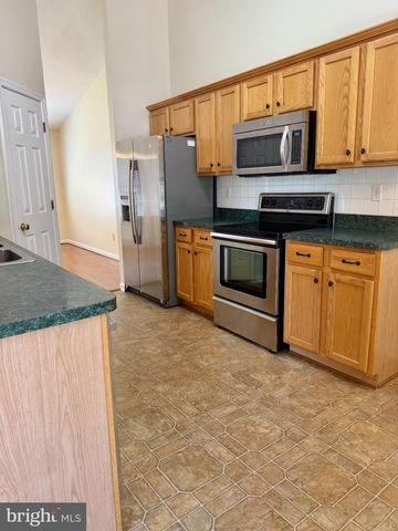 9504 S S. ROYAL CREST CT, Fredericksburg, VA 22408
