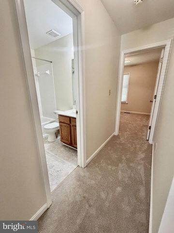 9504 S S. ROYAL CREST CT, Fredericksburg, VA 22408