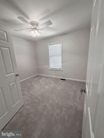 9504 S S. ROYAL CREST CT, Fredericksburg, VA 22408