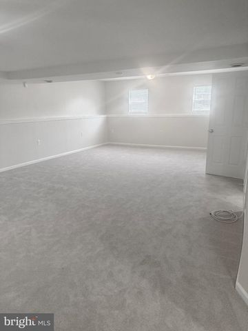 9504 S S. ROYAL CREST CT, Fredericksburg, VA 22408