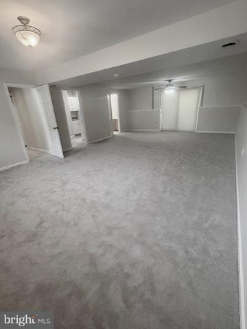 9504 S S. ROYAL CREST CT, Fredericksburg, VA 22408
