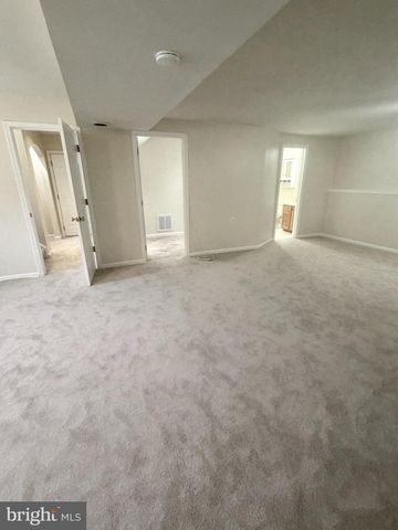 9504 S S. ROYAL CREST CT, Fredericksburg, VA 22408