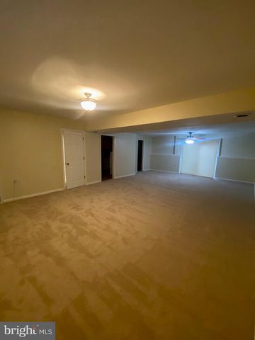 9504 S S. ROYAL CREST CT, Fredericksburg, VA 22408