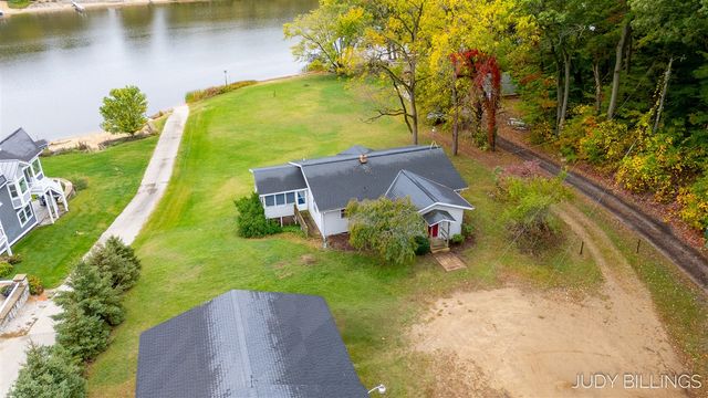 6342 Old Allegan Road, Saugatuck, MI 49453
