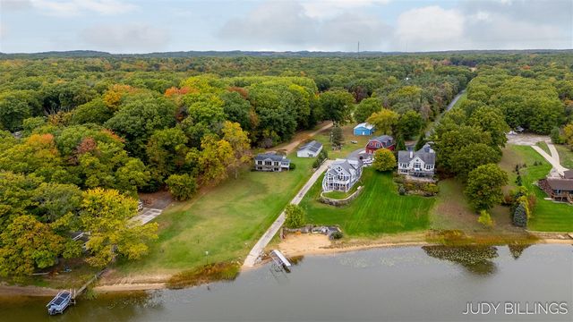 6342 Old Allegan Road, Saugatuck, MI 49453