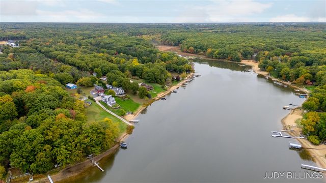6342 Old Allegan Road, Saugatuck, MI 49453