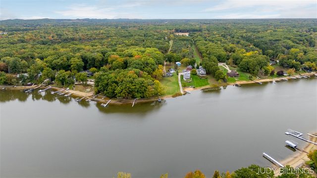 6342 Old Allegan Road, Saugatuck, MI 49453