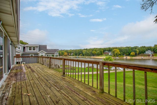 6342 Old Allegan Road, Saugatuck, MI 49453