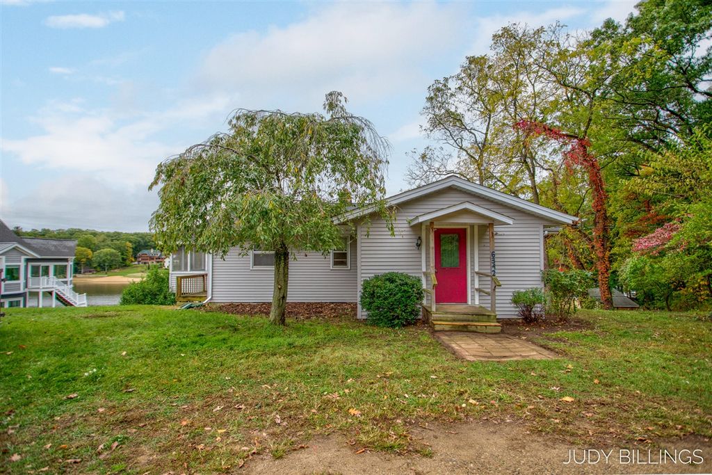 6342 Old Allegan Road, Saugatuck, MI 49453