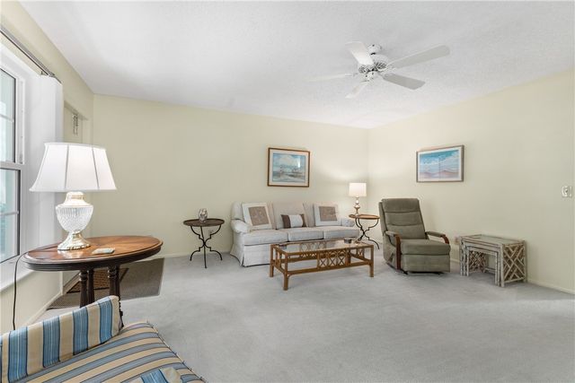 19 Vista Gardens Trail 106, Vero Beach, FL 32962