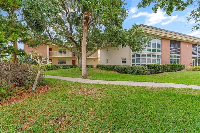 19 Vista Gardens Trail 106, Vero Beach, FL 32962