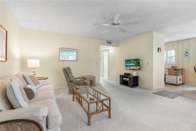 19 Vista Gardens Trail 106, Vero Beach, FL 32962