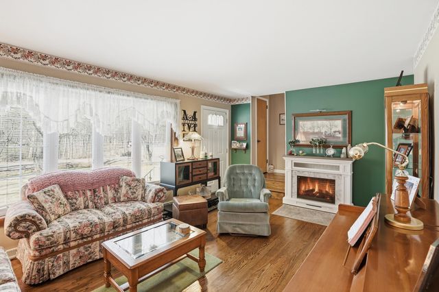 8951 State Line Road, Dyer, IN 46311