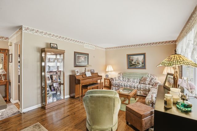 8951 State Line Road, Dyer, IN 46311