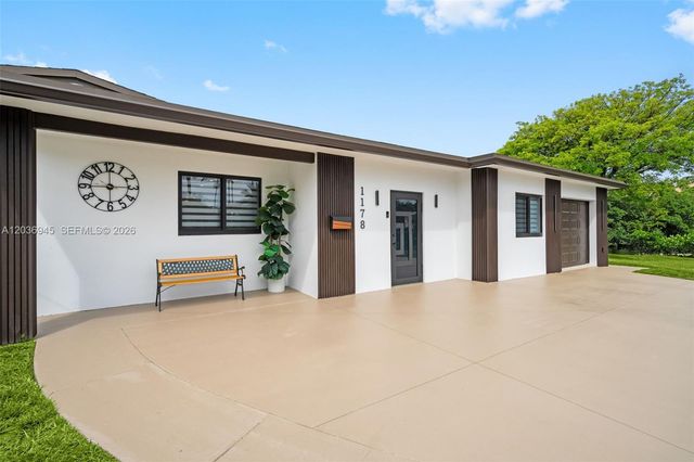 1178 Grant St, Hollywood, FL 33019