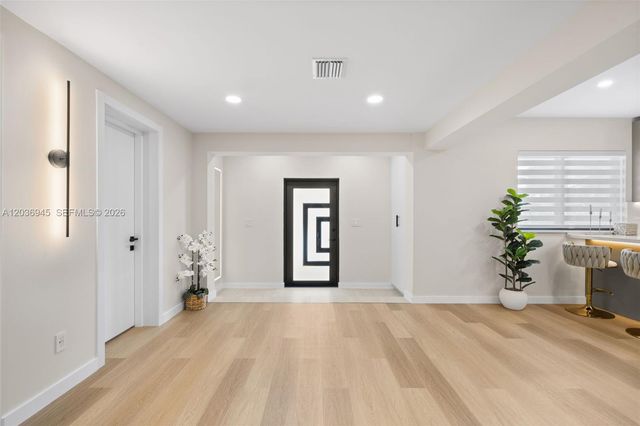 1178 Grant St, Hollywood, FL 33019