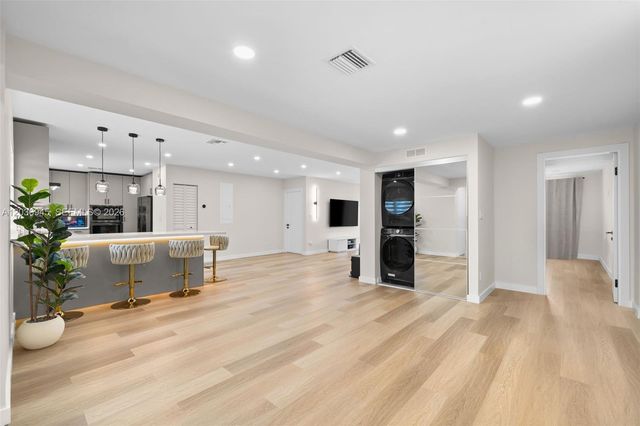 1178 Grant St, Hollywood, FL 33019
