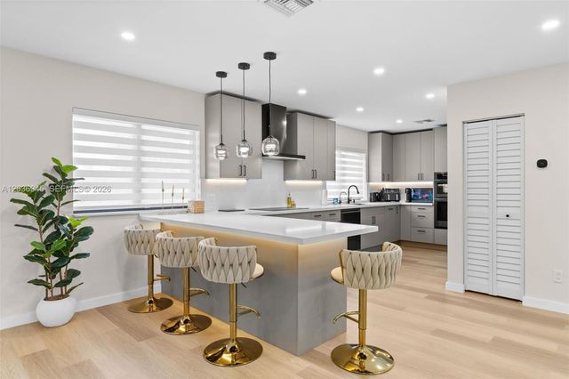 1178 Grant St, Hollywood, FL 33019