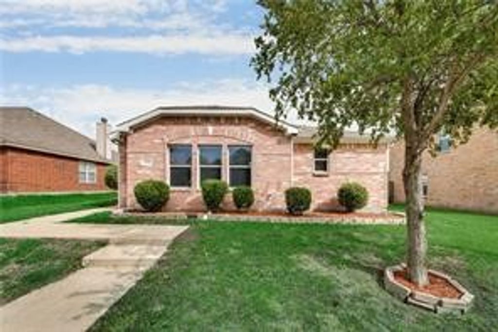 2112 Pecan Creek Drive, Mesquite, TX 75181