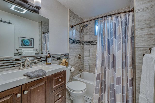 1205 Lincoln Avenue, Pacific Grove, CA 93950