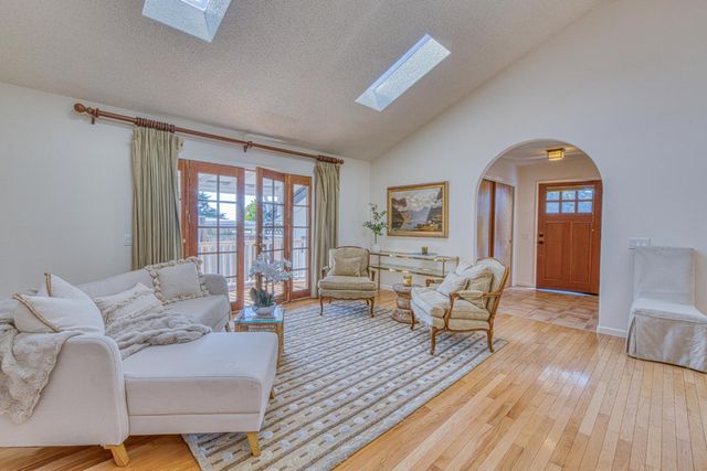 1205 Lincoln Avenue, Pacific Grove, CA 93950