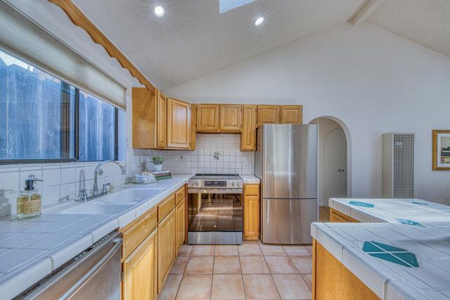1205 Lincoln Avenue, Pacific Grove, CA 93950