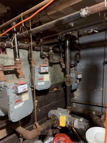 3201 Junction Boulevard 4, East Elmhurst, NY 11369