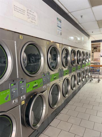 3201 Junction Boulevard 4, East Elmhurst, NY 11369