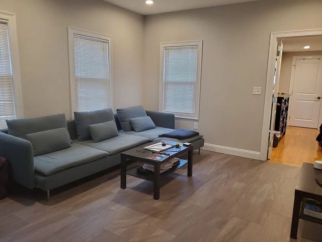 6 Florence St 2, Somerville, MA 02145