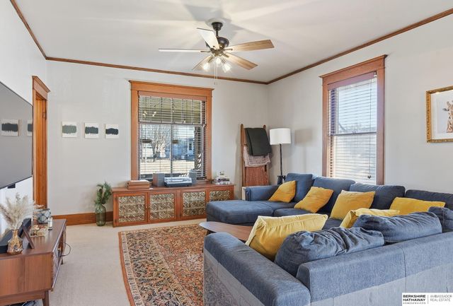 4341 Seward Street, Omaha, NE 68111