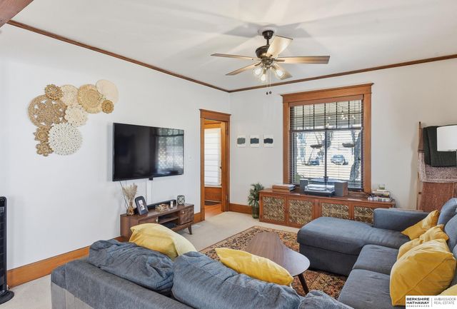 4341 Seward Street, Omaha, NE 68111