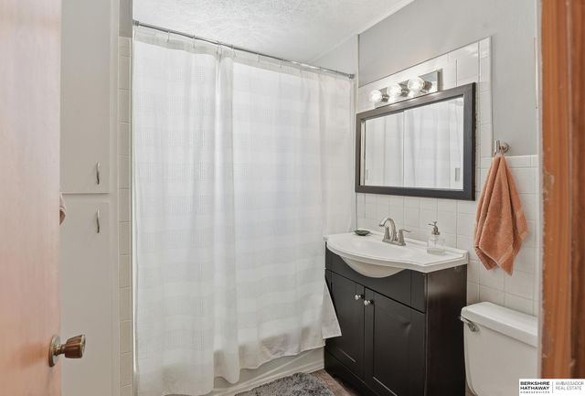 4341 Seward Street, Omaha, NE 68111