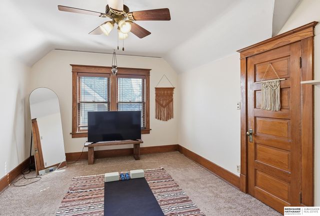 4341 Seward Street, Omaha, NE 68111