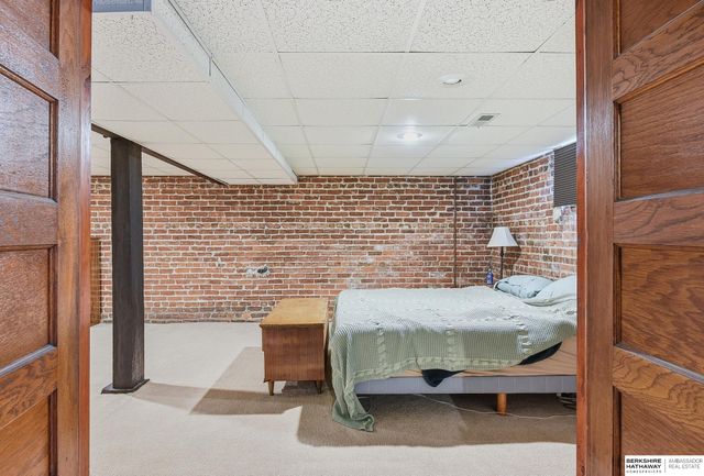 4341 Seward Street, Omaha, NE 68111