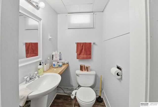 4341 Seward Street, Omaha, NE 68111