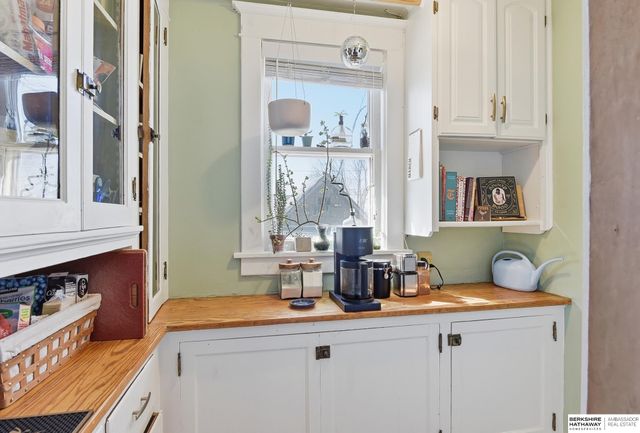 4341 Seward Street, Omaha, NE 68111