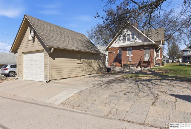 4341 Seward Street, Omaha, NE 68111