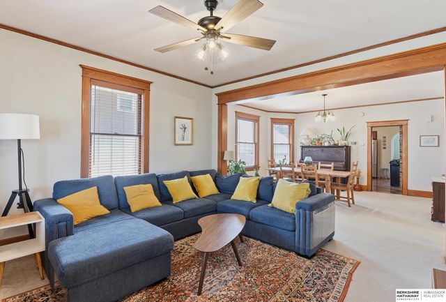 4341 Seward Street, Omaha, NE 68111