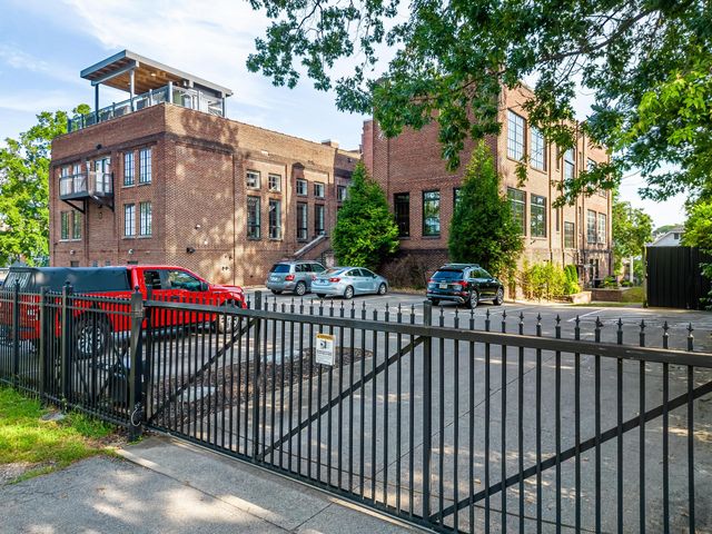 1000 E Martin Luther King Boulevard 101, Chattanooga, TN 37403