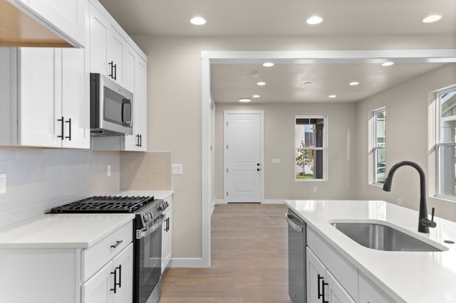11204 S FORDMAN WAY, South Jordan, UT 84009