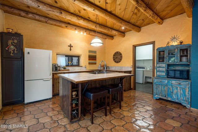 22205 N Valley Drive, Radium Springs, NM 88054
