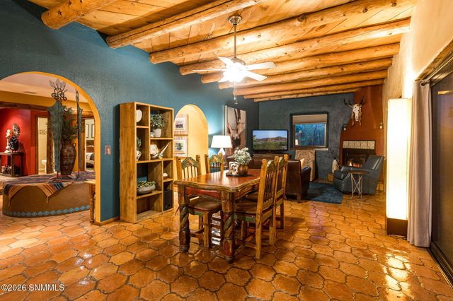 22205 N Valley Drive, Radium Springs, NM 88054
