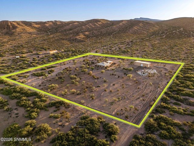 22205 N Valley Drive, Radium Springs, NM 88054