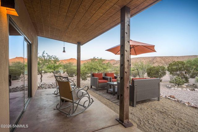 22205 N Valley Drive, Radium Springs, NM 88054