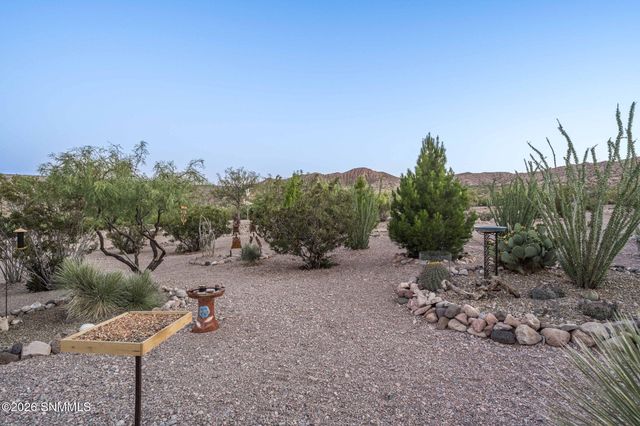 22205 N Valley Drive, Radium Springs, NM 88054