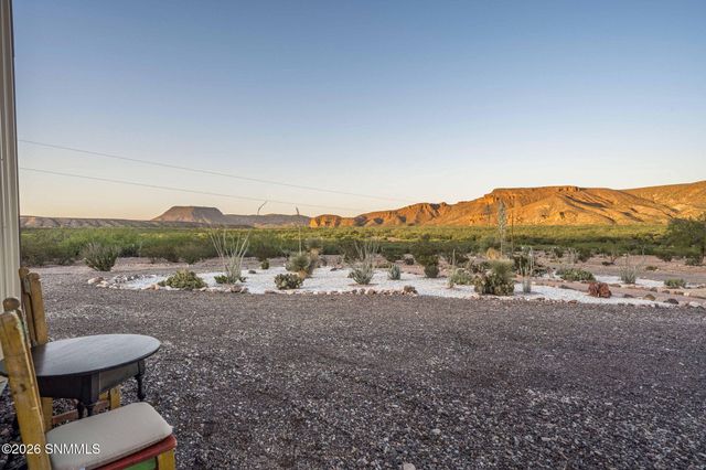 22205 N Valley Drive, Radium Springs, NM 88054
