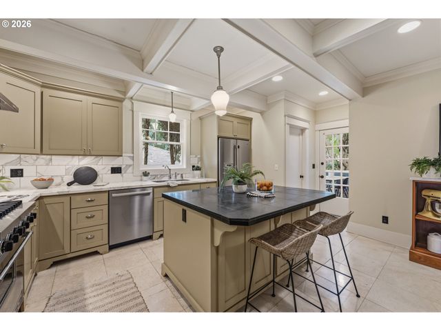 2508 Ne TILLAMOOK St, Portland, OR 97212