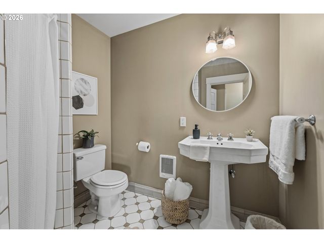 2508 Ne TILLAMOOK St, Portland, OR 97212
